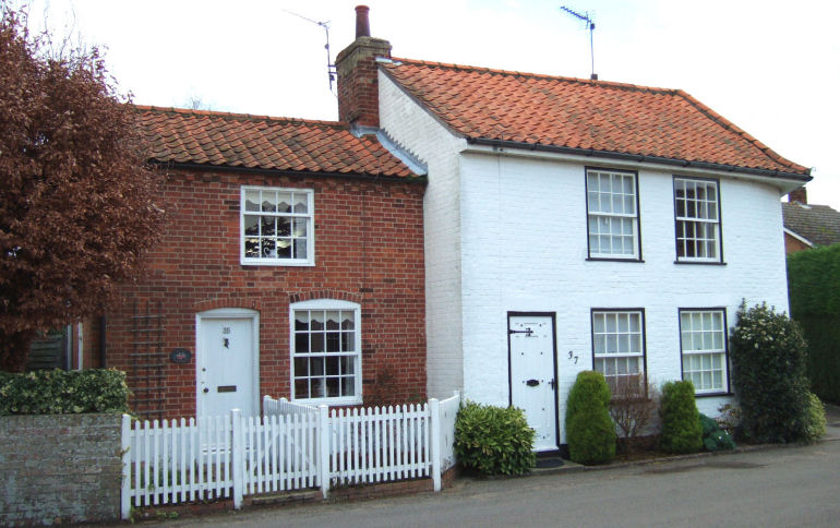 Former Loyal Oak Inn